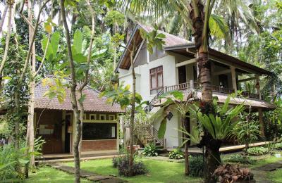 Ashram Munivara Student House